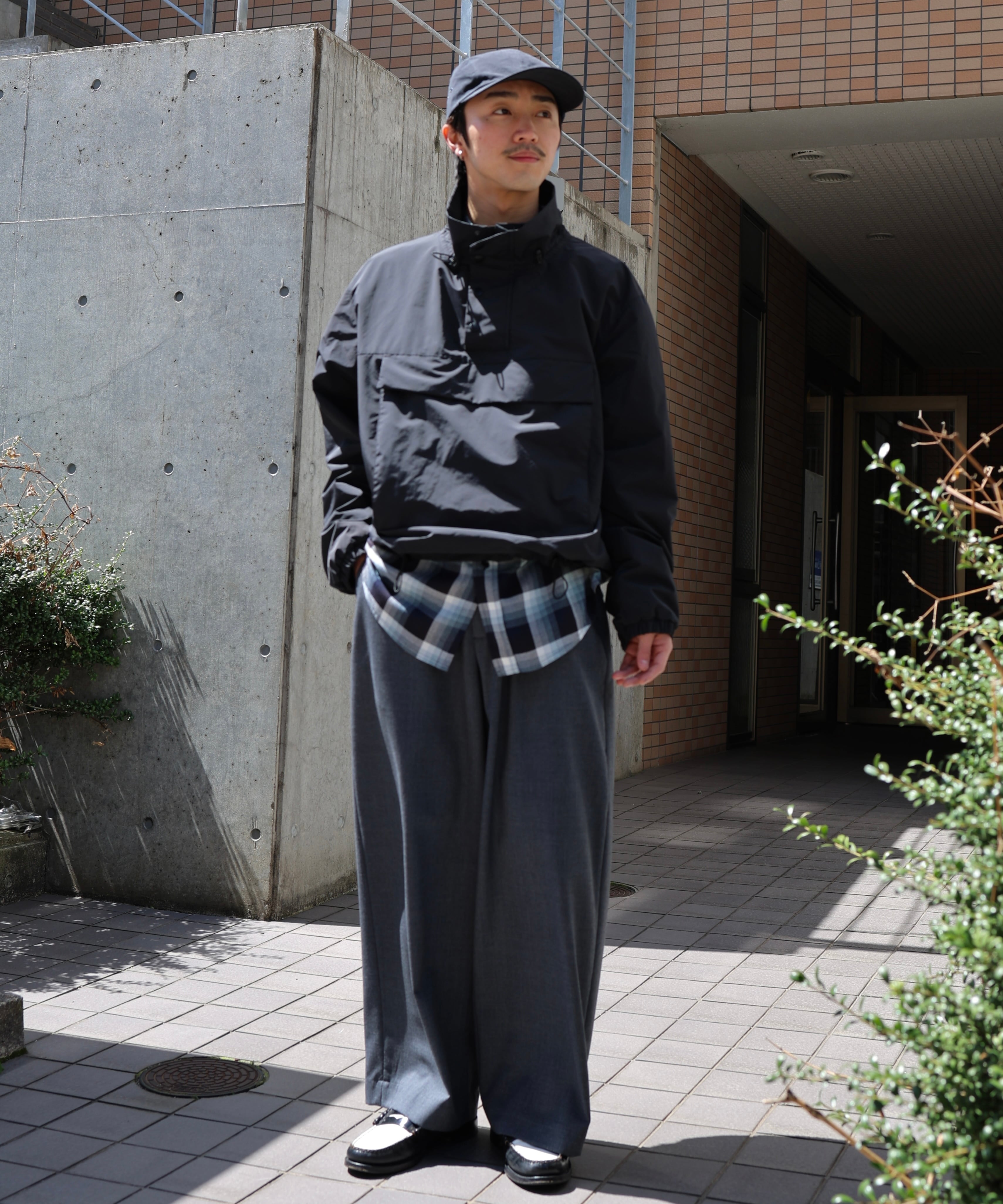 UNIVERSAL PRODUCTS. / 261-60514 SUMMER WOOL WIDE TROUSERS (GRAY