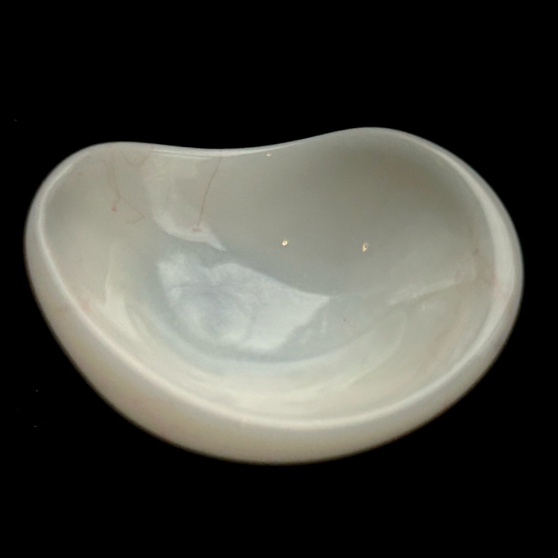 瑠璃鳥色の義眼 | メルキュール骨董店