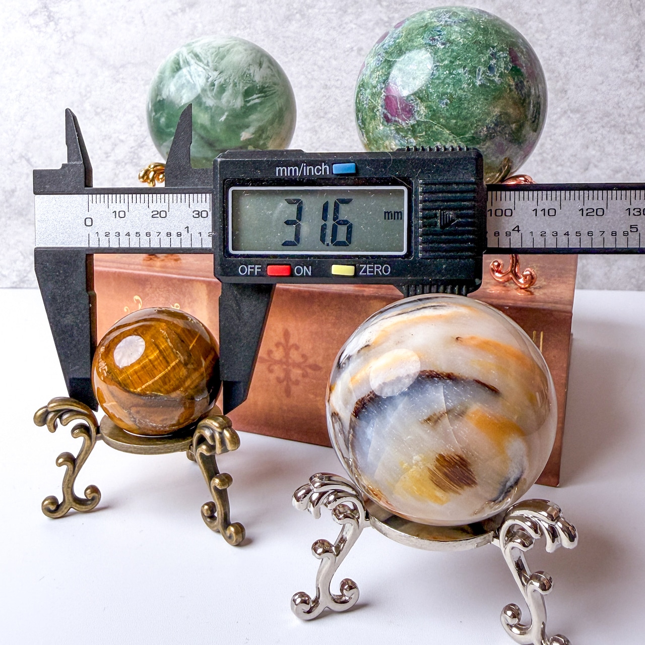 天然石ディスプレイ用台座 ハート・パーム・スフィア兼用