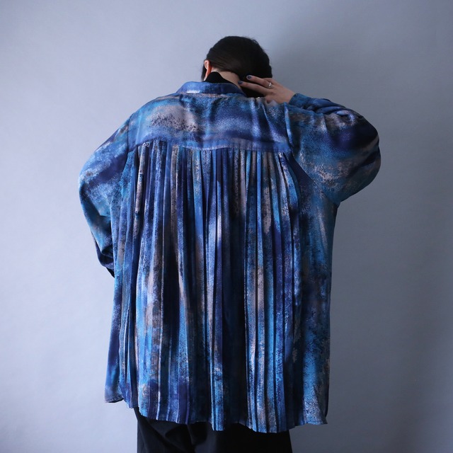 back accordion pleats design blue abstract painting over silhouette shirt