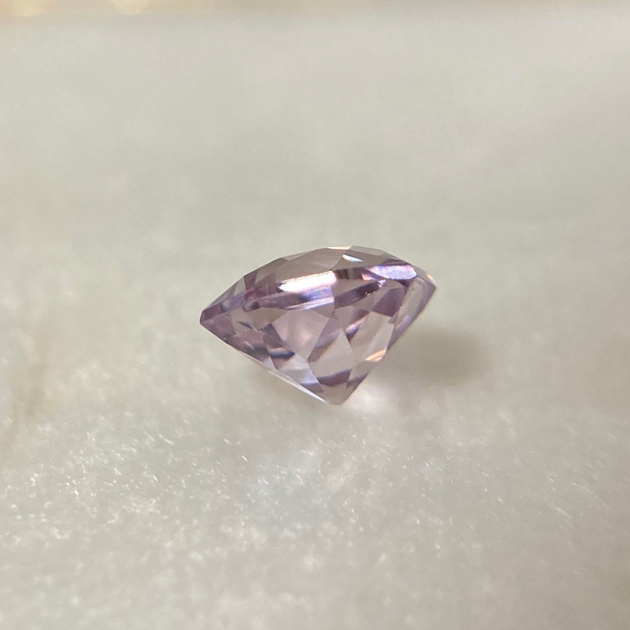 お花みたいな スピネル 0.898ct ピンク 簡易ソーティング付き No.190