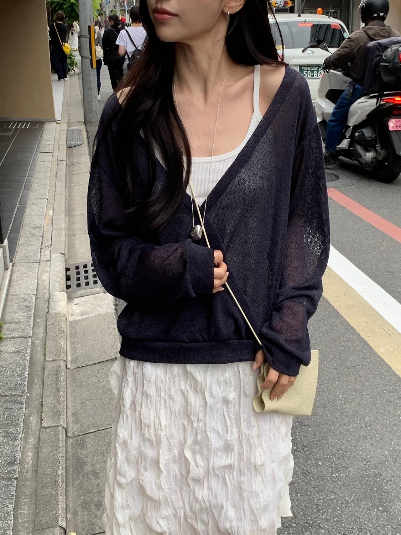 (予約) verveine / Elina linen deep V-neck sweatshirt