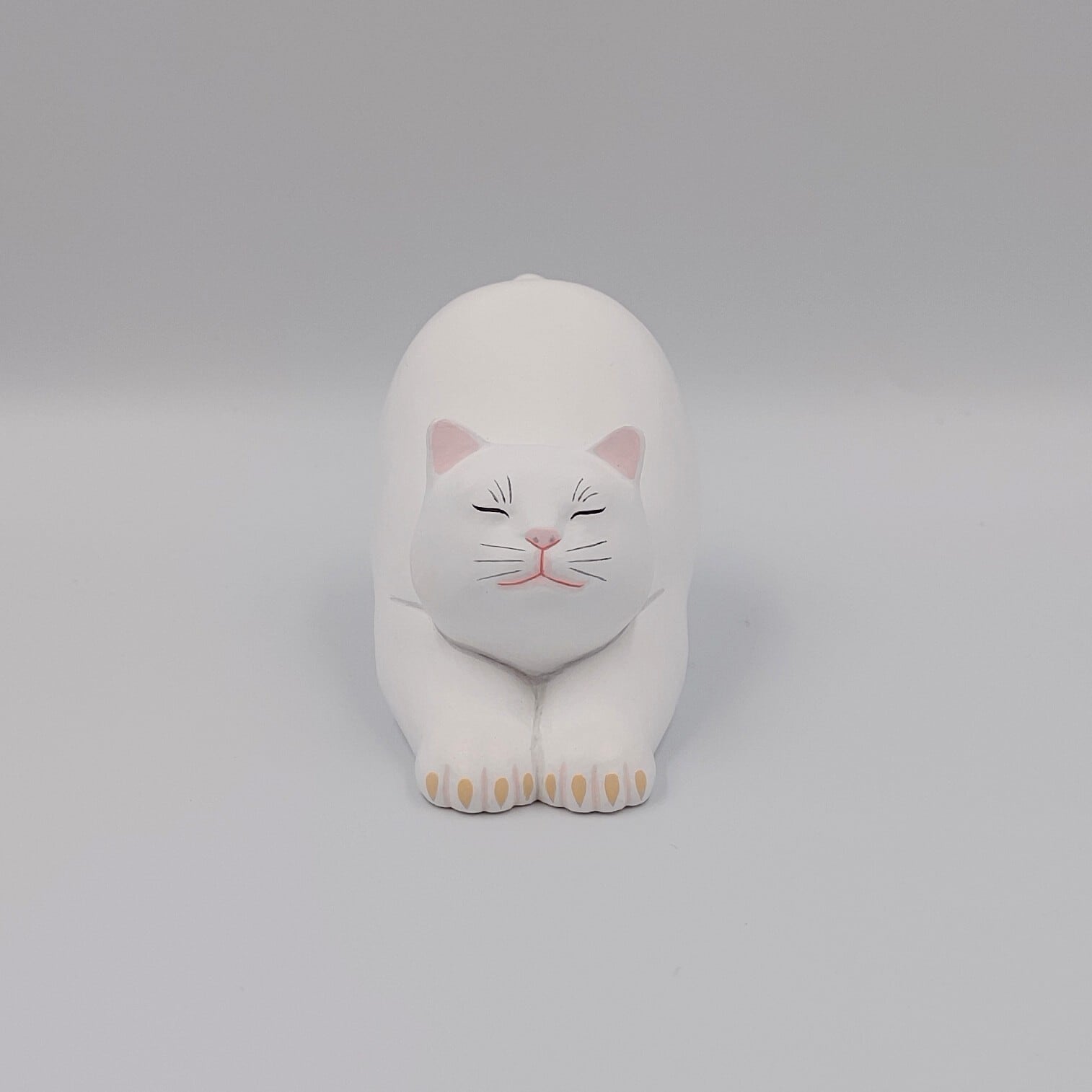 のび猫(白) | 博多人形工房いしだ