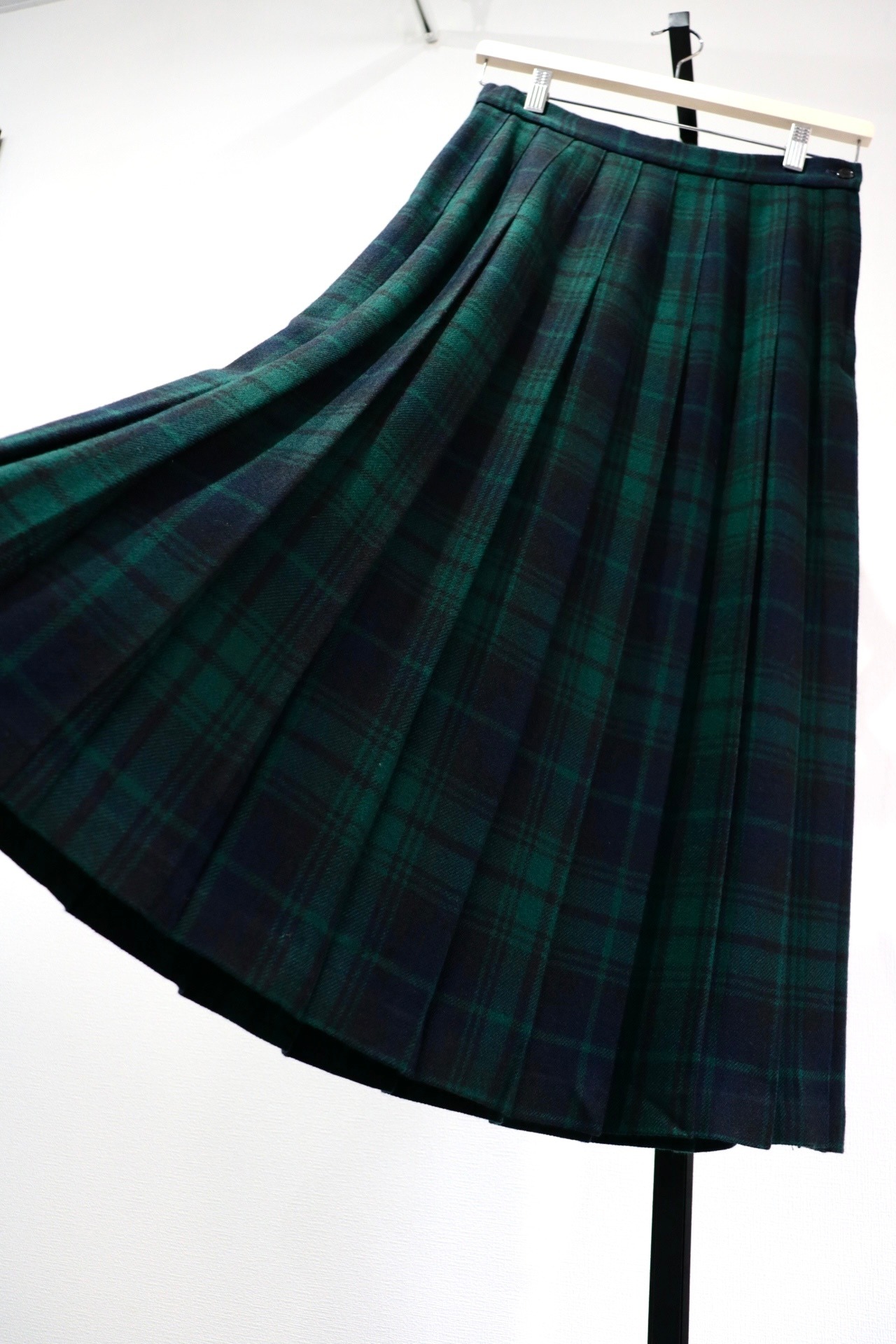 Black watch tartan pleated skirt
