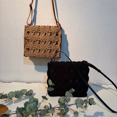 B.stuff 限定「リアン」スクエアショルダーバッグ