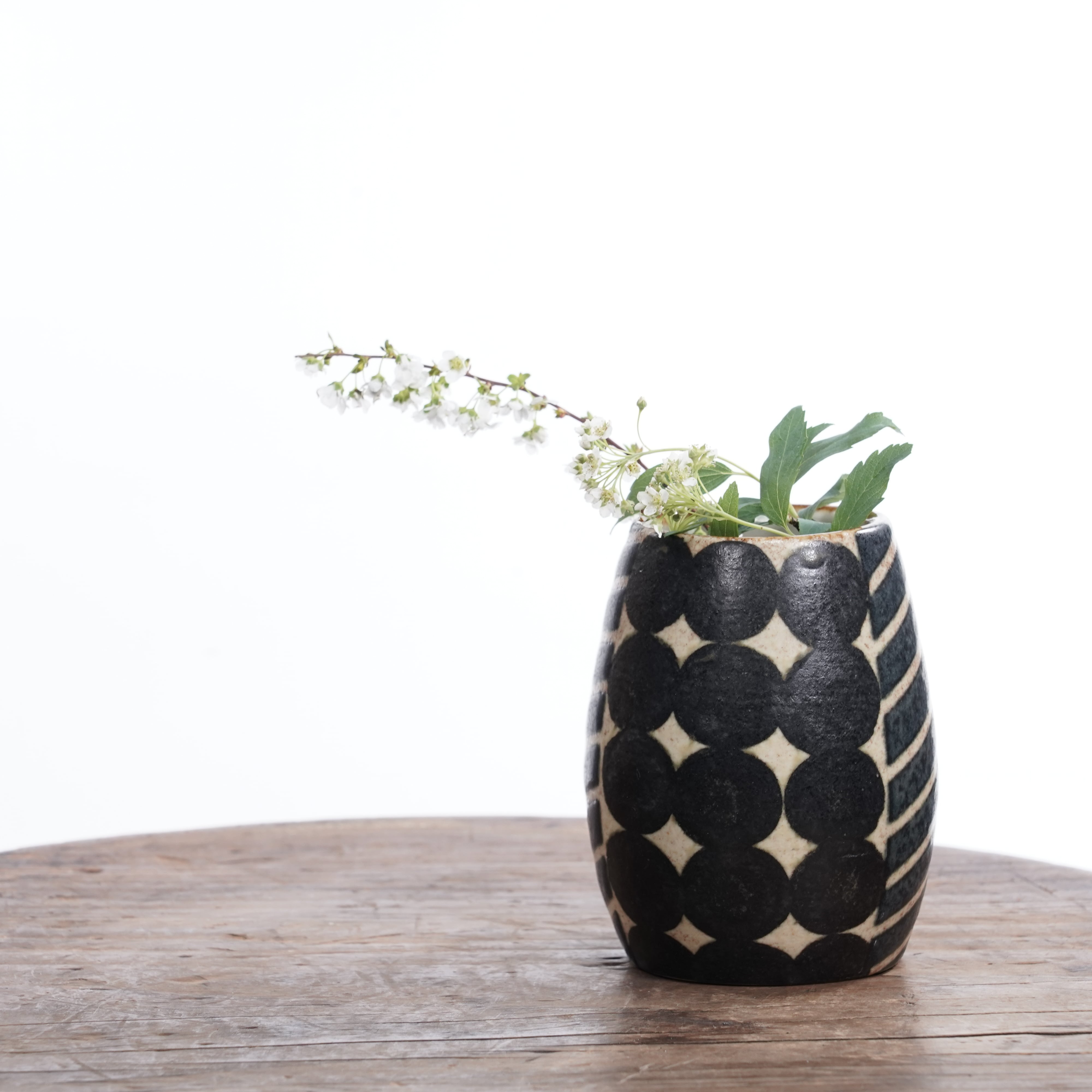 studio claynote 黒ドット 花器 【陶器】2024031504