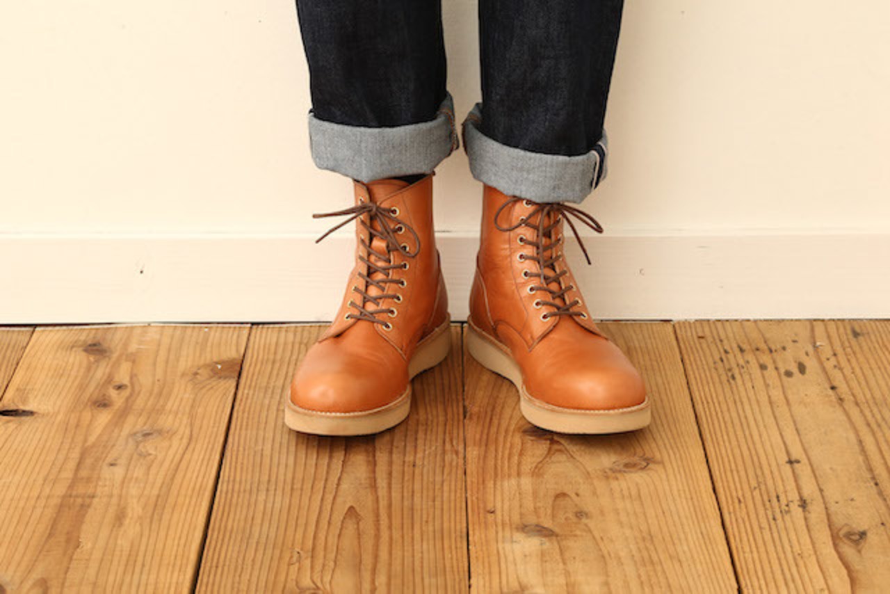 LACE UP BOOTS (WEDGE SOLE)