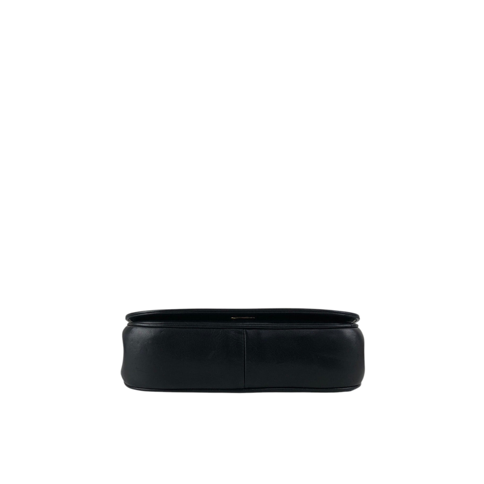 CHANEL シャネル ショルダーバッグ ブラック ココマーク レザー