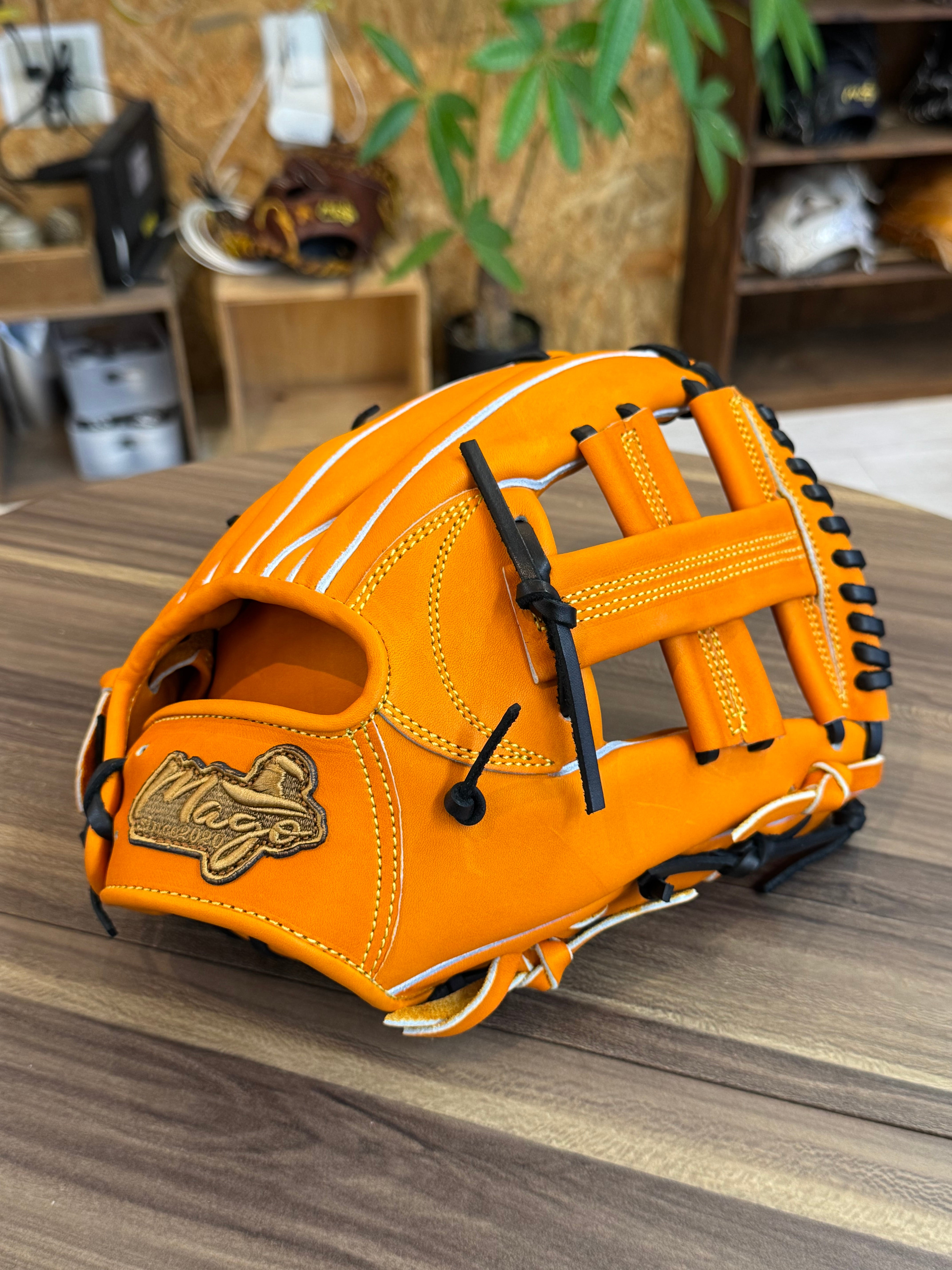 Mago_Glove