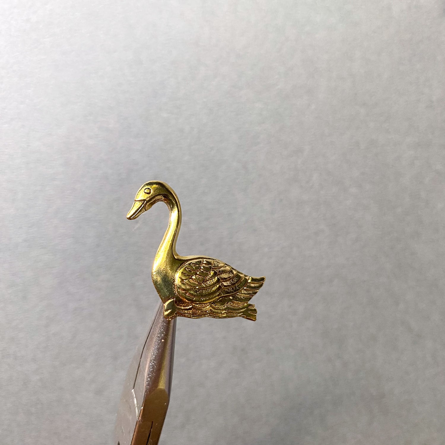 再入荷〉白鳥のオリジナル真鍮ブローチ | Dua-アクセサリーパーツショップ
