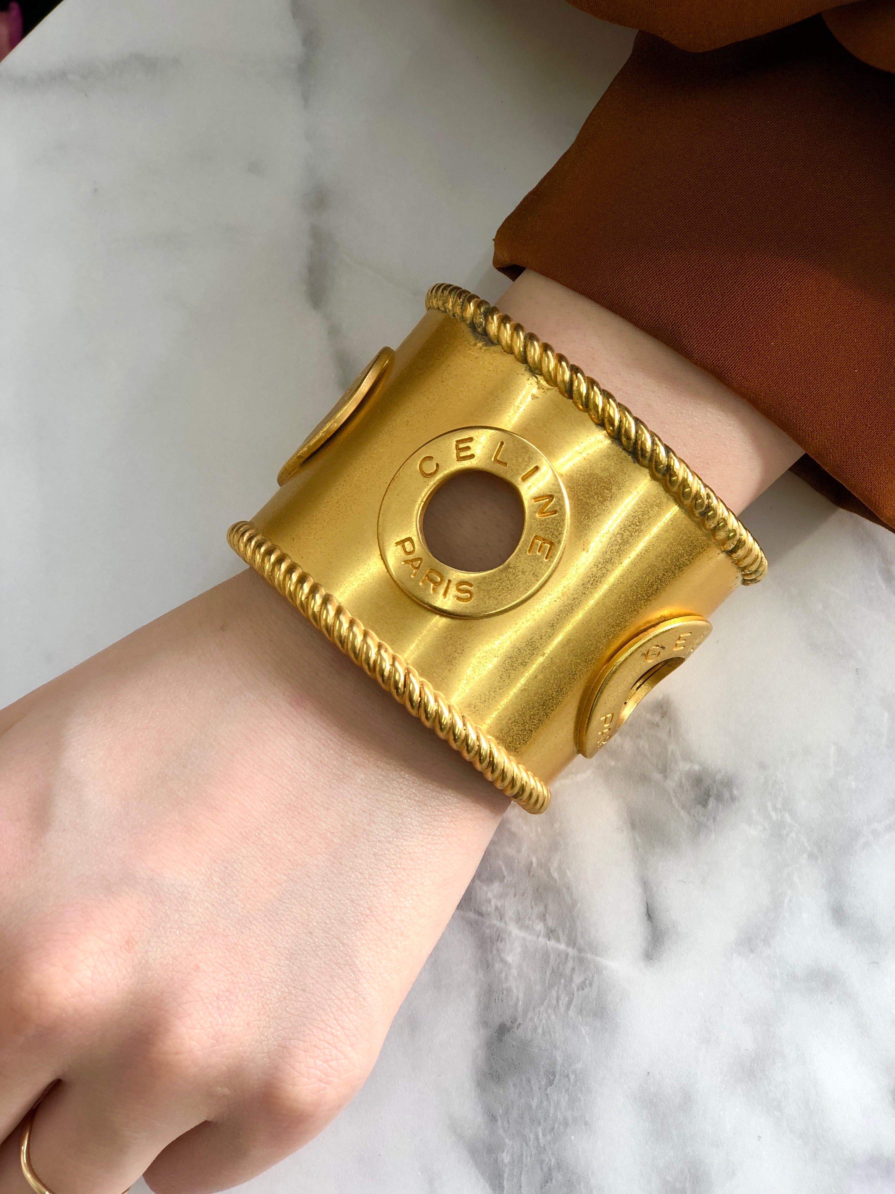 celine gold bangle＊