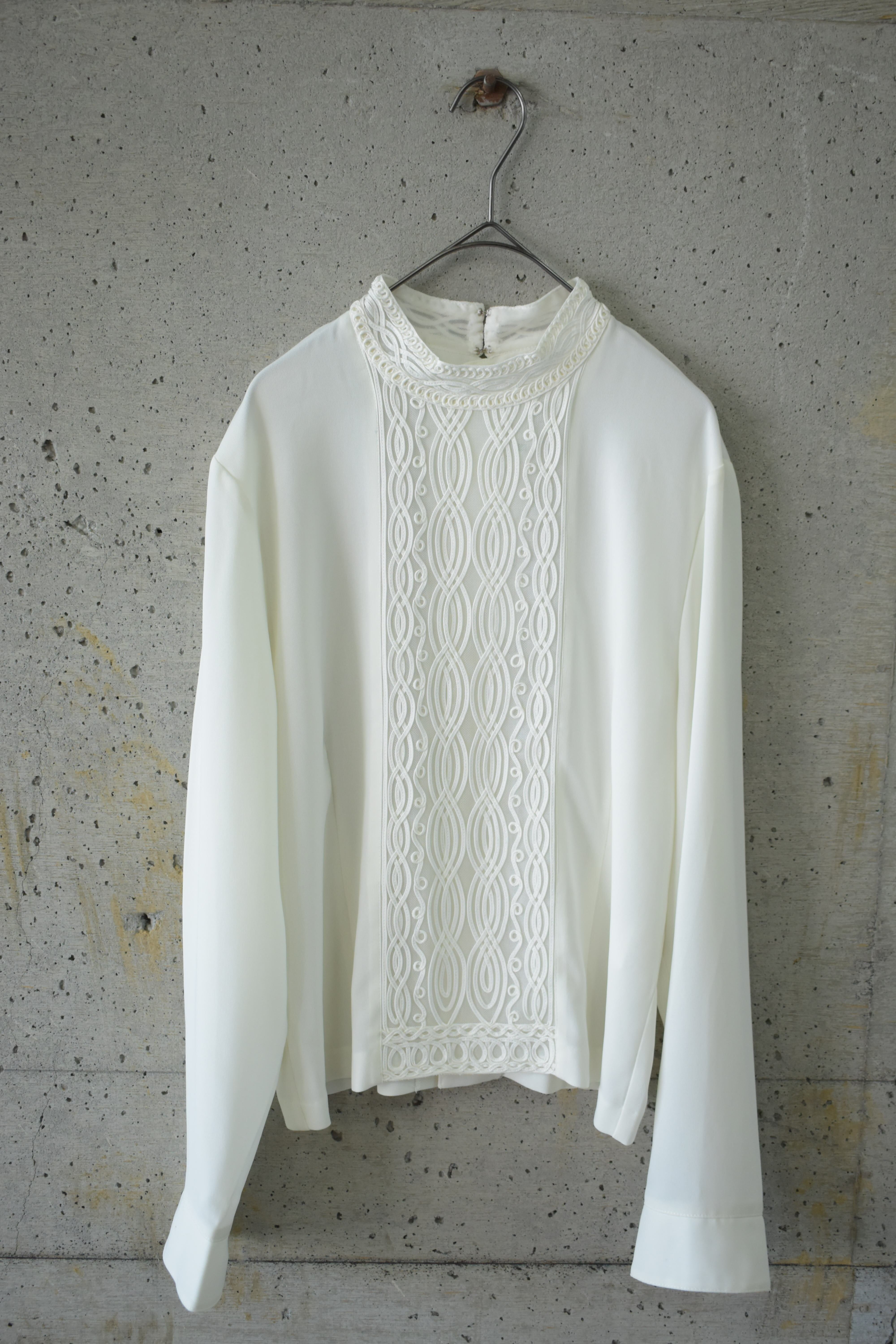 Lace-panel blouse