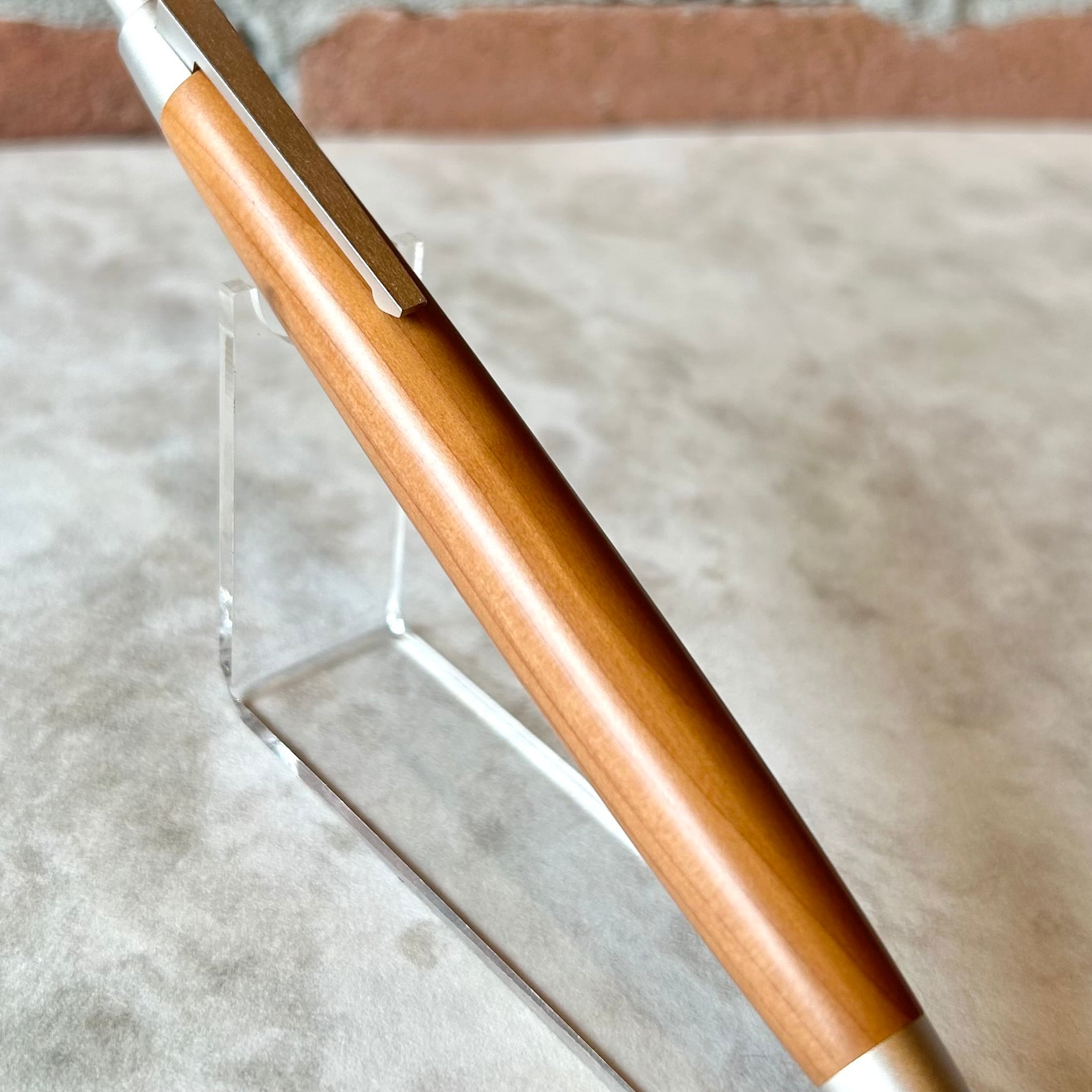 ラミー 「 LAMY 2000 単色ボールペン （木軸／タクサス） 」 | ペンネ
