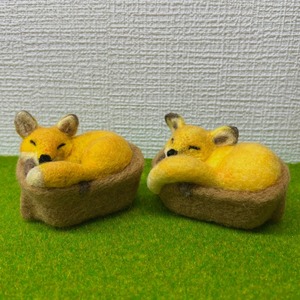 羊毛フェルト おいなりキツネ①② 2種類