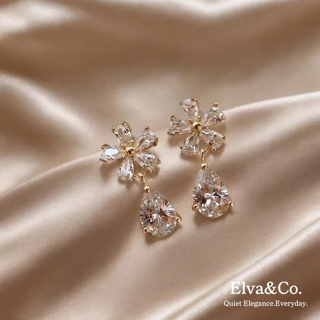 Linea Drop Bloom Pierce（リネアドロップブルームピアス）