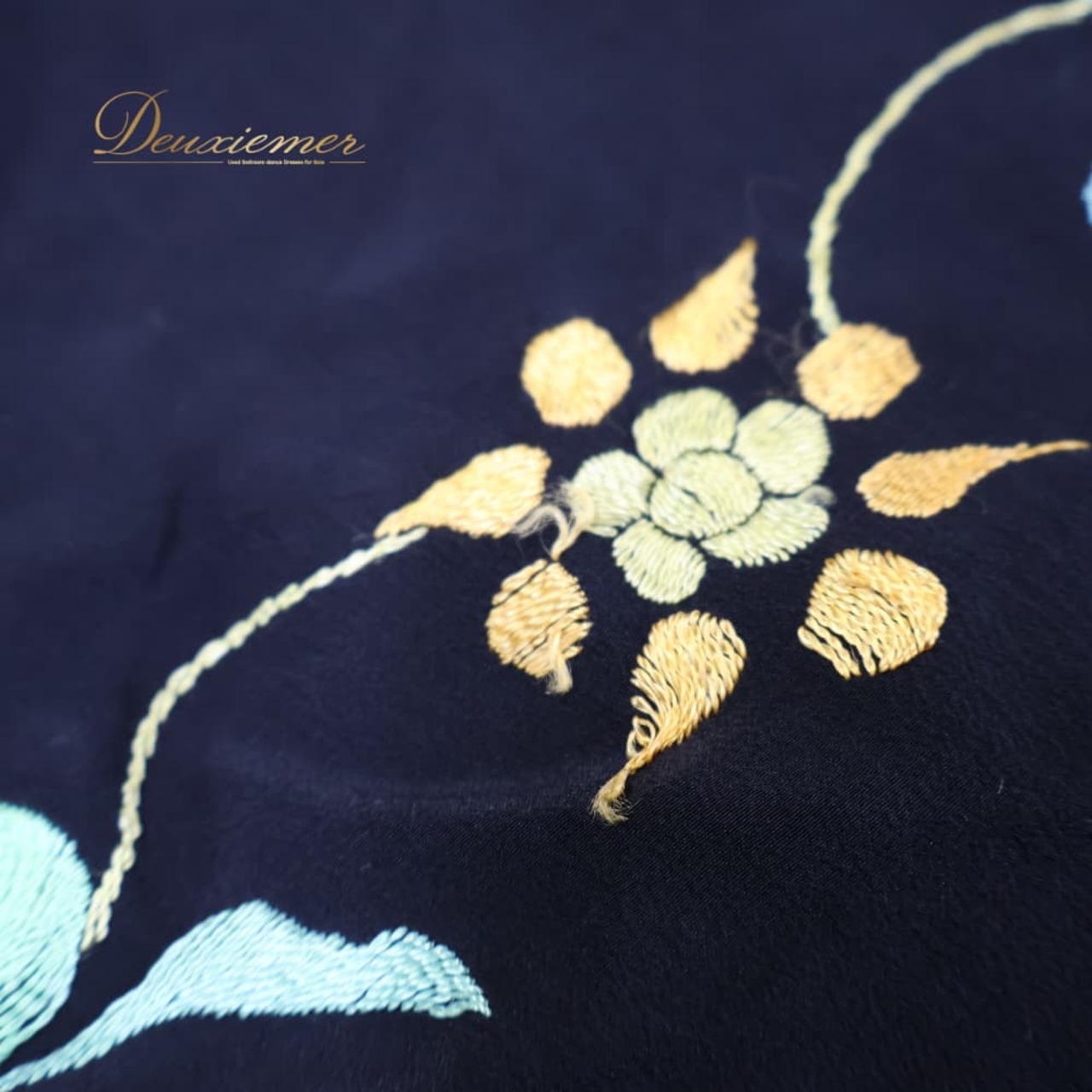 フラメンコ 衣装 シージョ ピキージョ ブラック系 刺繍 カラフル 黒 白 赤 青 緑 黄 花 花柄 華やか 小物 装飾 大判 四角形 かわいい フレコ 網目 ダンス衣装 ダンス小物 ホワイト系 レッド系 ピンク系 ブルー系 グリーン系 イエロー系