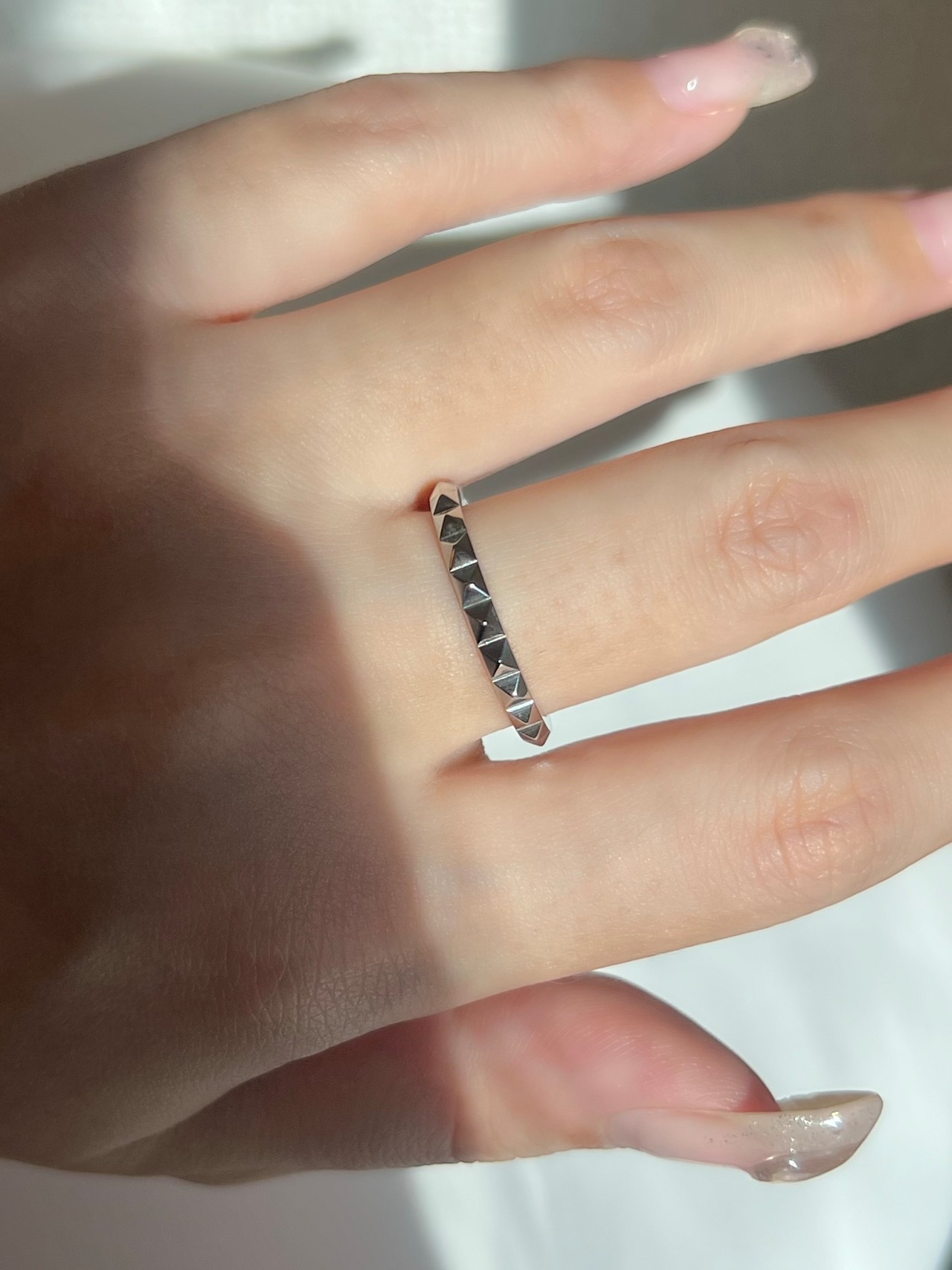 Studs ring