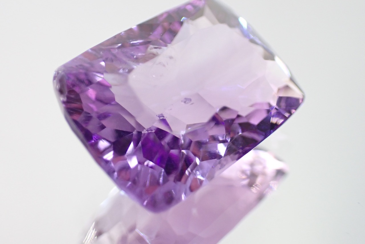 アメジスト（コンケーブカット）　9.36ct　[C3‐420]