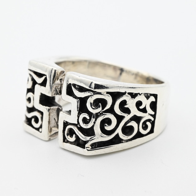 Scroll Design Irish Ring #20.0 / Ireland