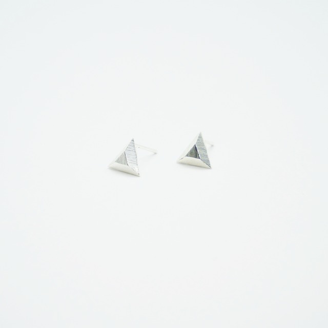 Simple Triangle Earring｜Silver