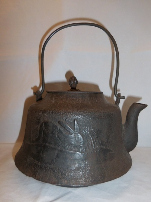 月に野兎図鉄瓶 iron kettle(moon& rabbit)