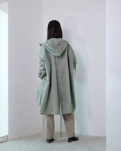 to-te - Drawstring Square Coat ：Slate Green｜撥水素材／微光沢／ドローストリング／スクエアコート