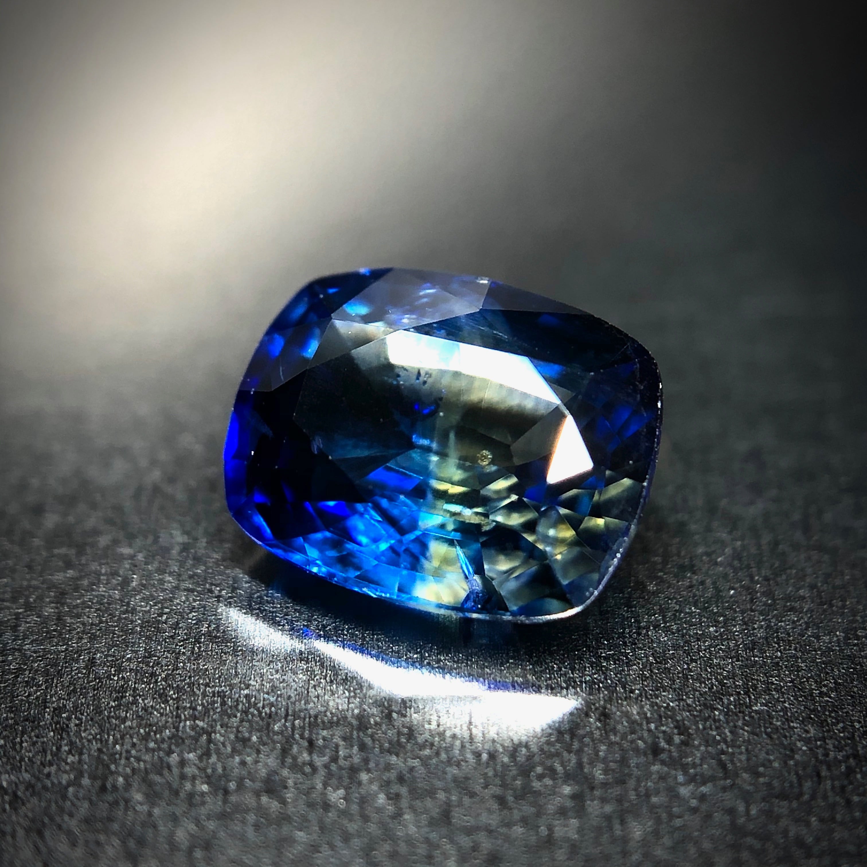 七色の奇跡──アンモライト（コーライト）SV925リング｜魂覚醒と繁栄