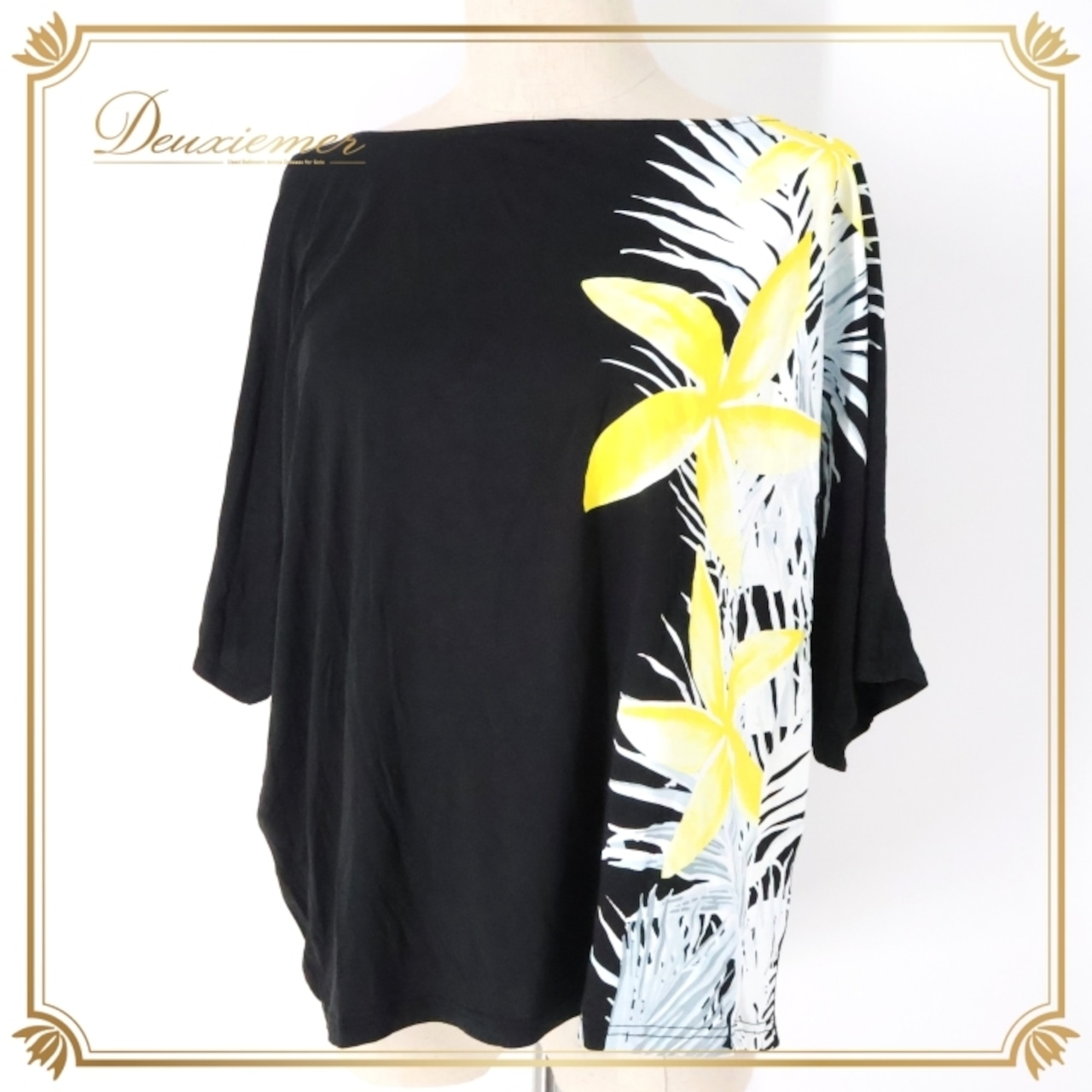 フラダンス 衣装 トップス ブラック系 マウナロア ハワイアンプリント ティアレ柄 Maunaloa アロハ フラ ダンス レッスン 練習 ドルマンスリーブ 華やか かわいい おしゃれ カットソー 五分袖 イエロー系 ホワイト系 黒 黄 白 ドルマン ブラック ホワイト イエロー カジュアル スポーツ コーディネート トロピカル レディース シンプル ファッション