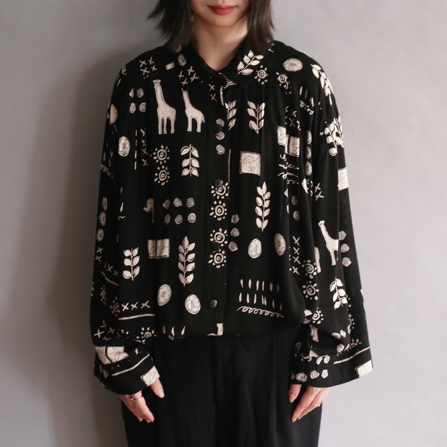 animal and flower pattern l/s rayon shirt