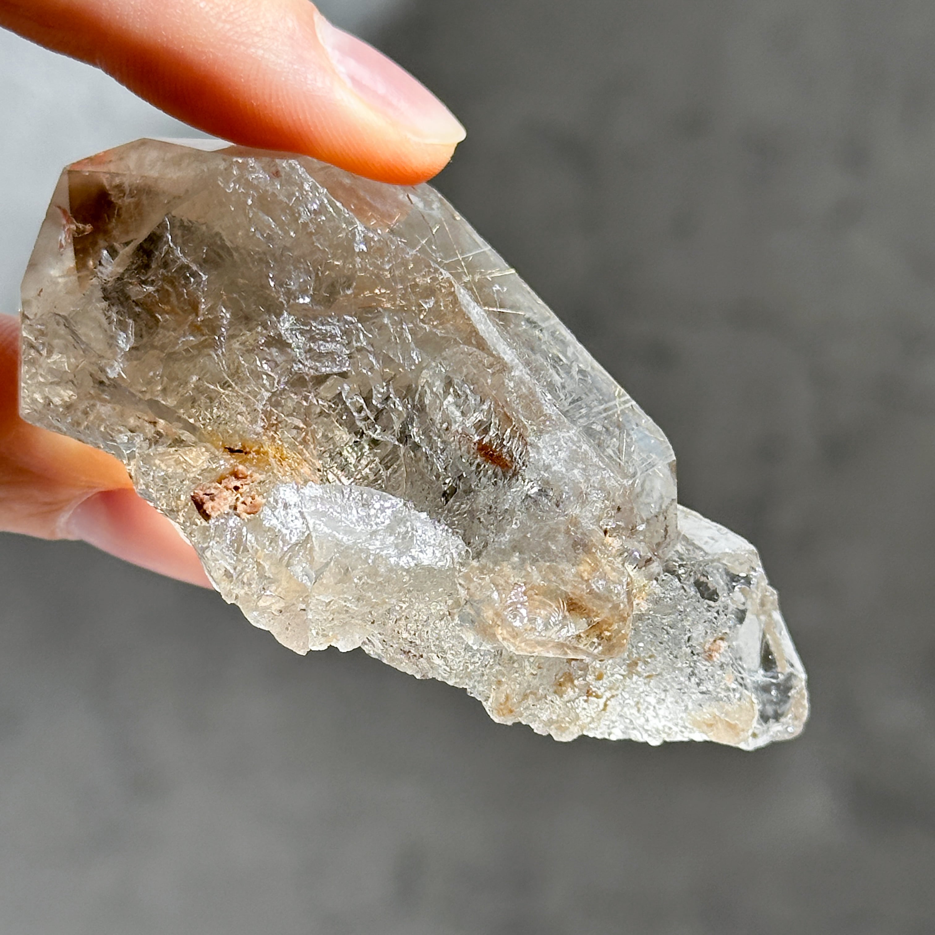 バイーア産ルチルインクォーツ 22（セミポリッシュ） ポイント