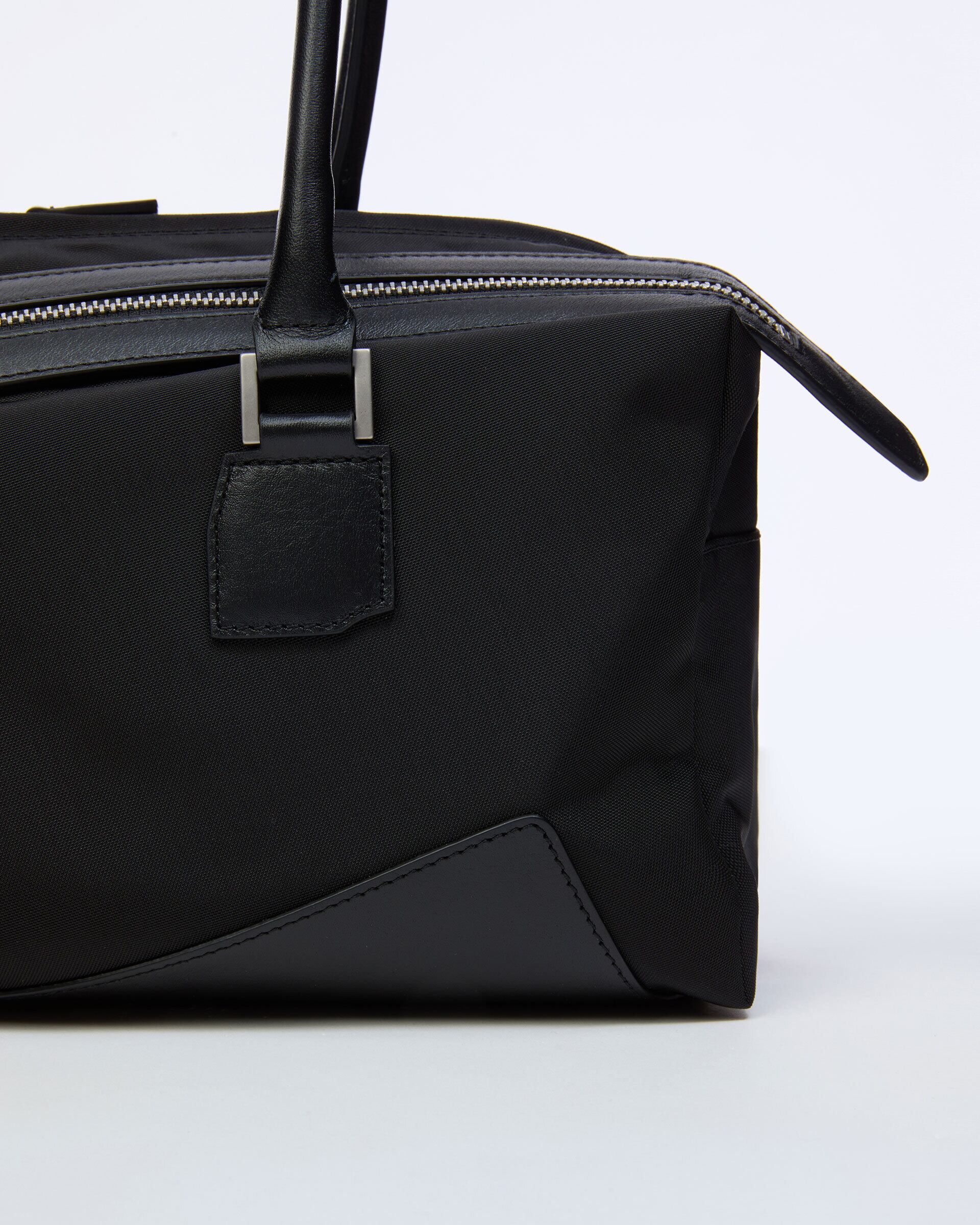 アーダーエラー　韓国発ブランド　ADERerror 新品　牛革　バッグ　黒 ADER ERROR】WIDE CRACKED SHOPPER BAG (ADERERROR/トートバッグ