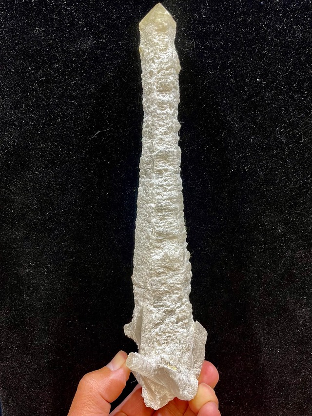 1) 銀河を癒す「スター・ソード(星の剣)」シンギング・クオーツ特大
