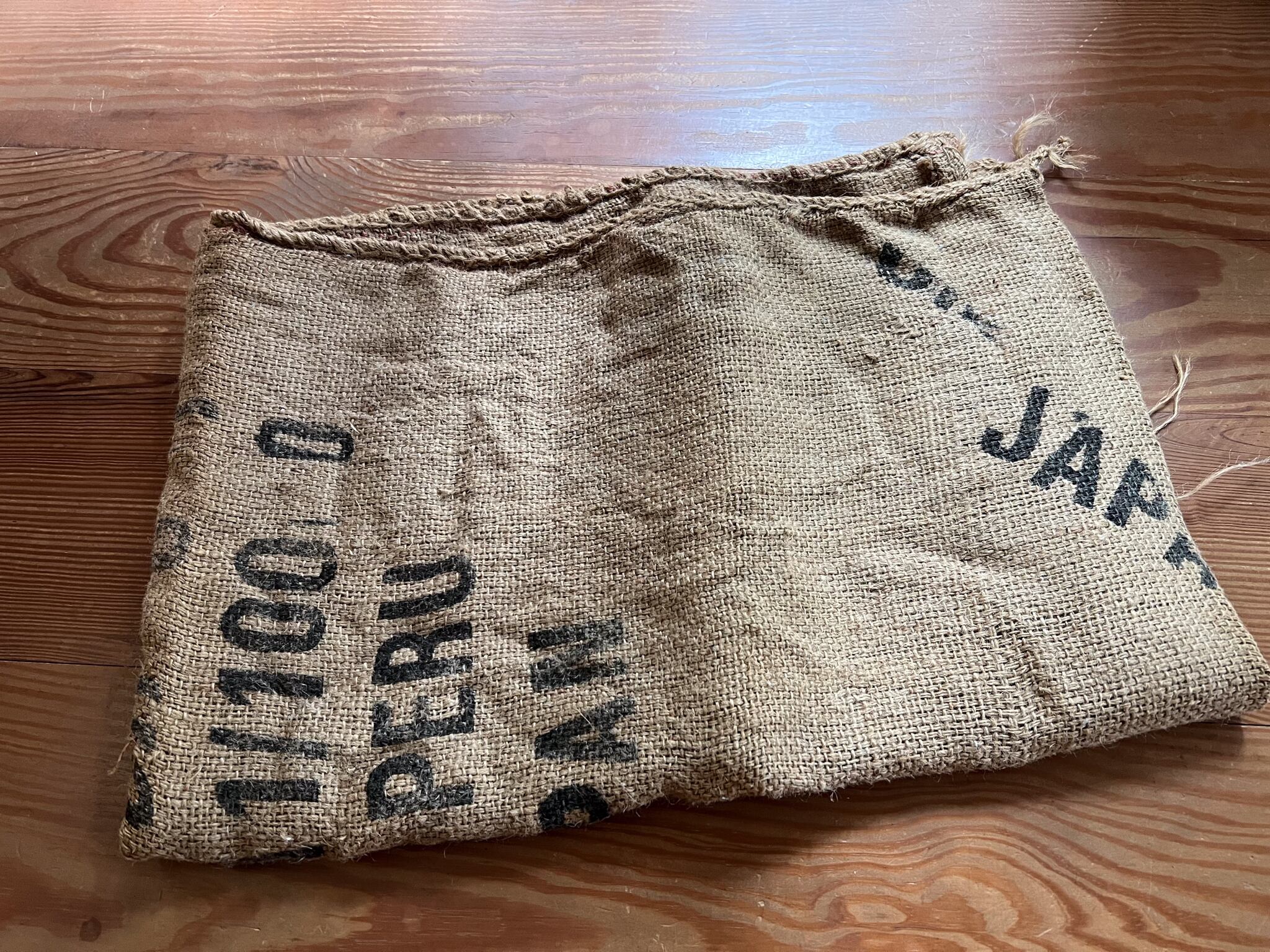 コーヒー豆の大きな古い麻袋(A) ヴィンテージ