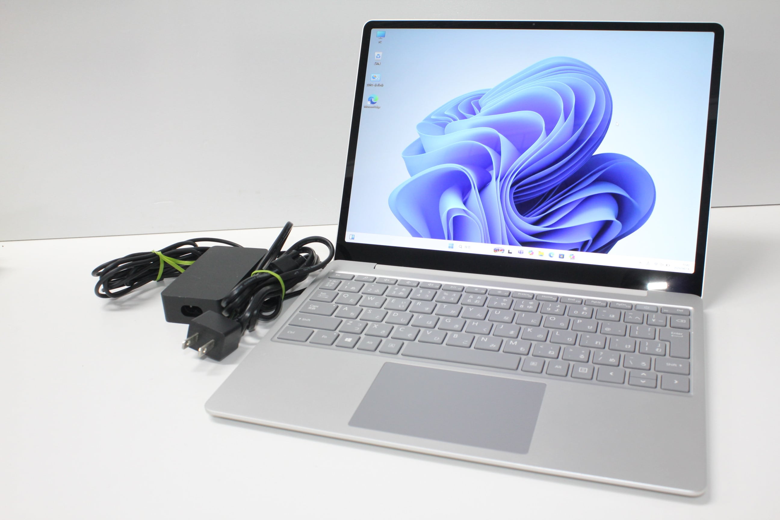Surface Go（第1世代）intel Pentium/128GB/メモリ8GB ⑥ | 中古