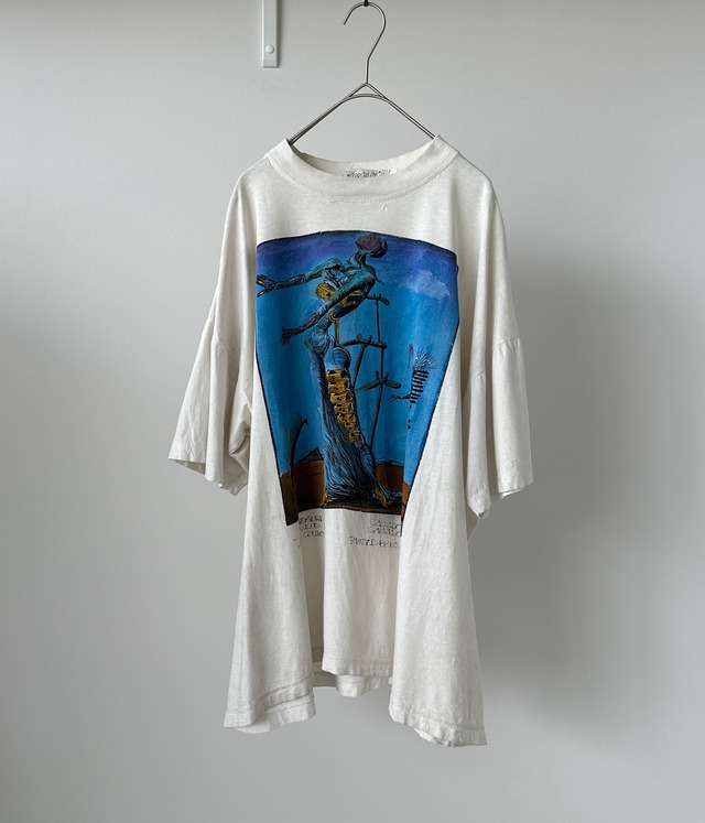 -Salvador Dalí- Vintage 90s XL The Burning Giraffe Print T-shirt