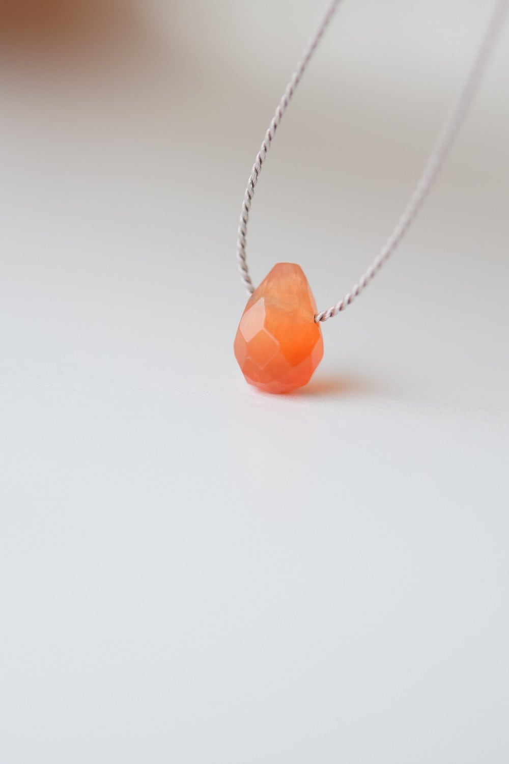 siki 「kinu（キヌ）」ロングネックレス（ カーネリアン ) | Futariya