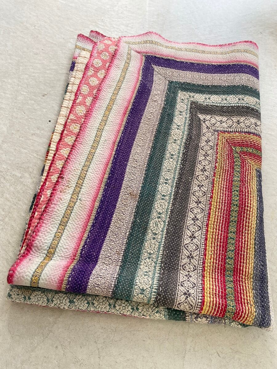 カンタ刺繍ラグ(8)