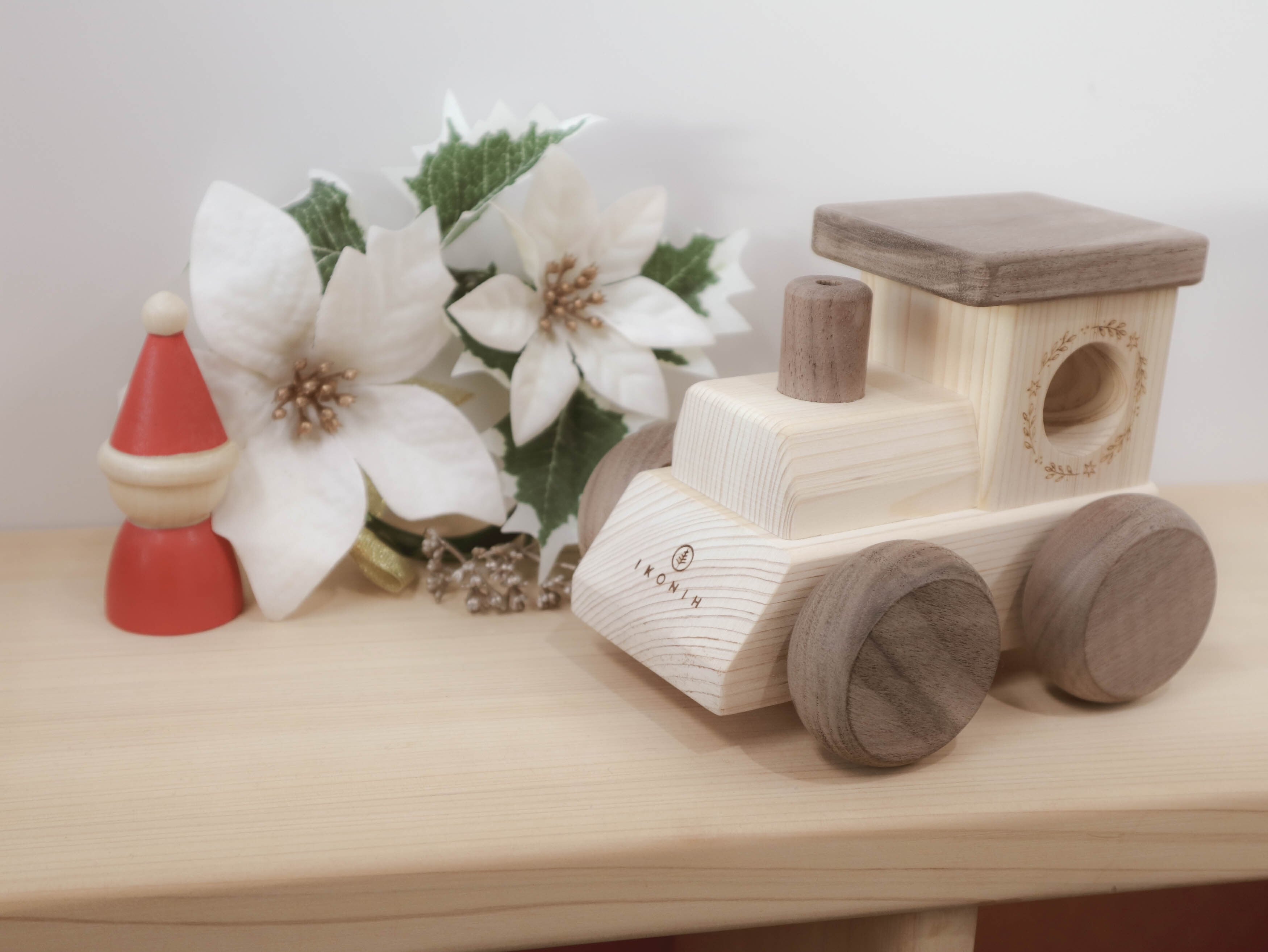 MUSIC CHRISTMAS TRAIN クリスマスオルゴール♪サンタが街にやってくる