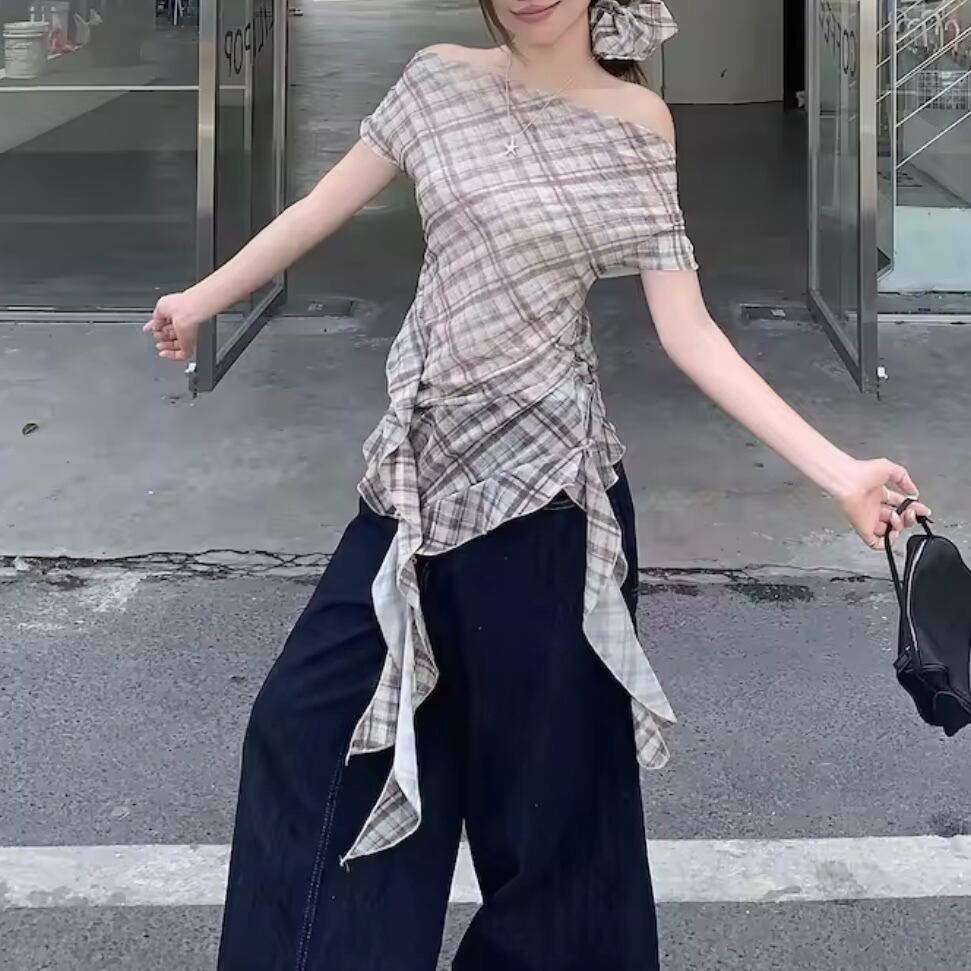 スパイシーヘムオフショルトップス