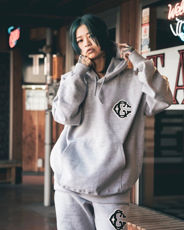 Classic【C】Logo wappen Hoodie (Gray)