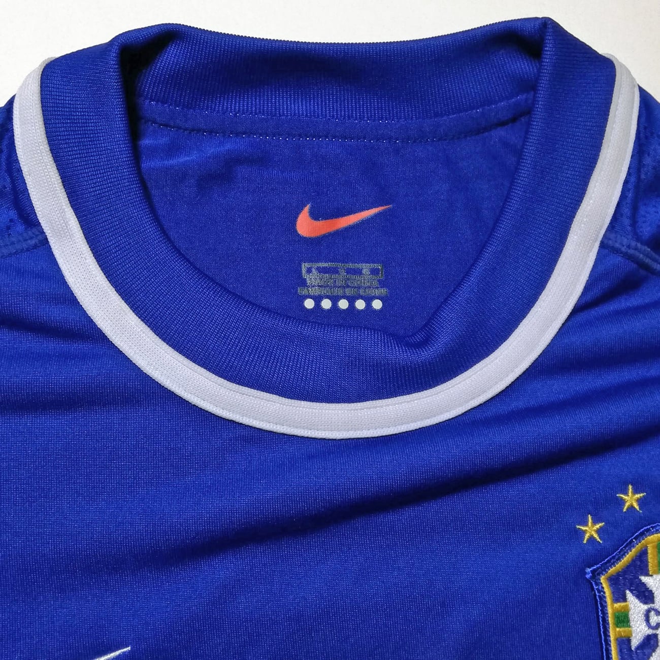 ナイキNIKE国内品ブラジル代表2002年ユニフォーム(サッカーシャツ)青M 
