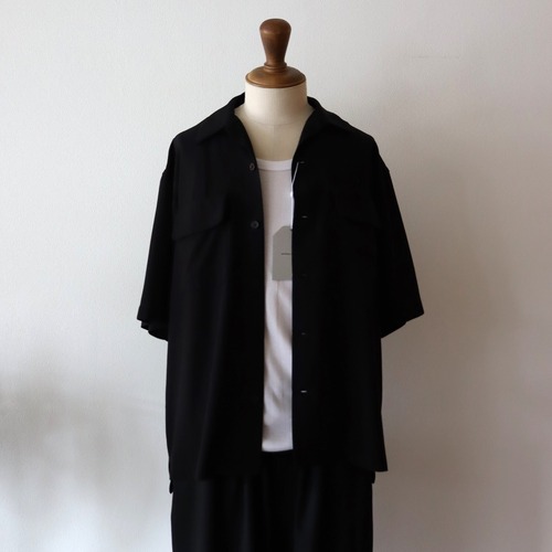 universal products. " OPEN COLLOR S/S SHIRTS (Black)"