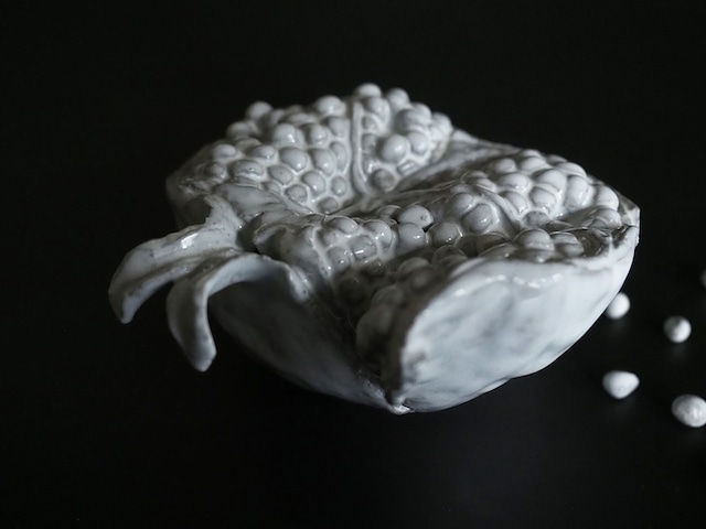 Etrange petite piece 401  柘榴のオブジェ Ⅰ