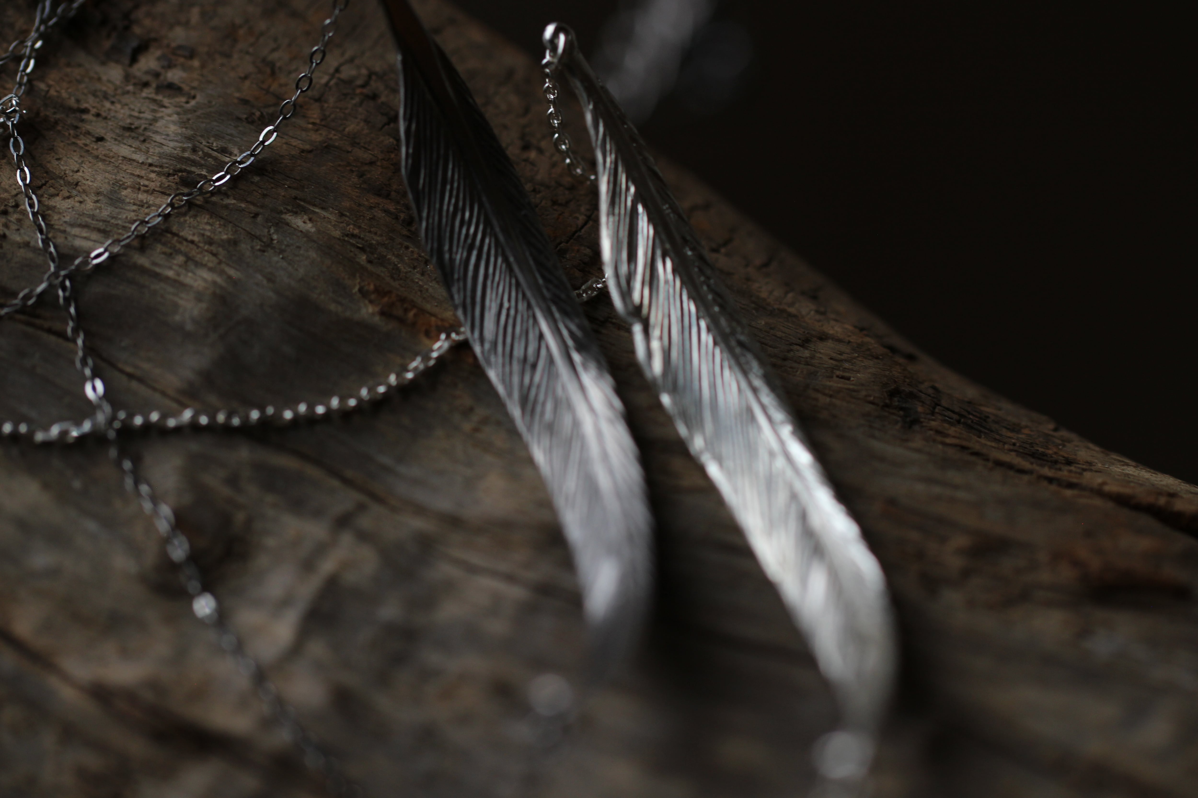 Swing Feather Necklace | luckyfeather
