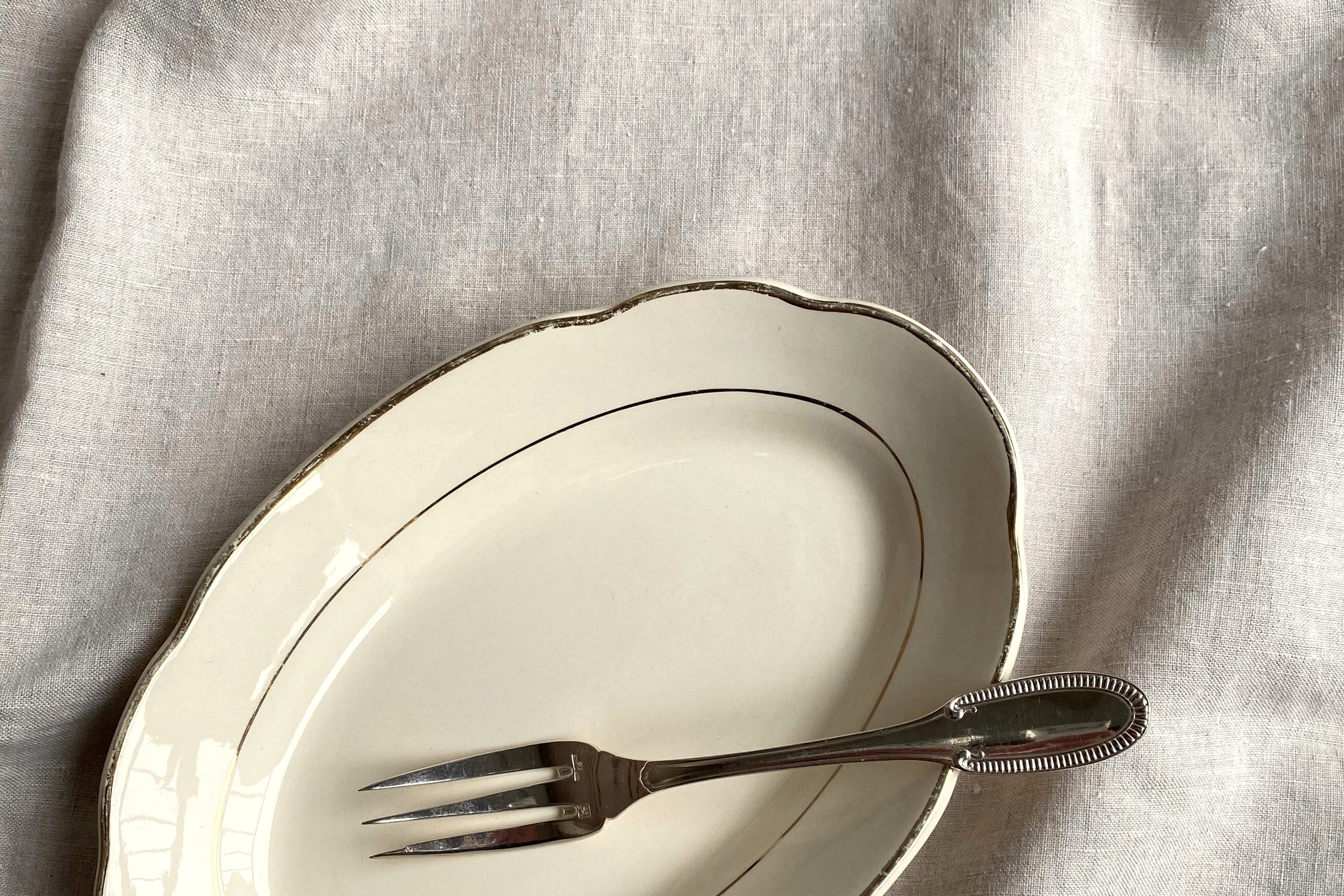 フランス アンティーク ヴィンテージ Digoin Sarreguemines サルグミンヌ オーバル皿 無地 金彩 N-05010