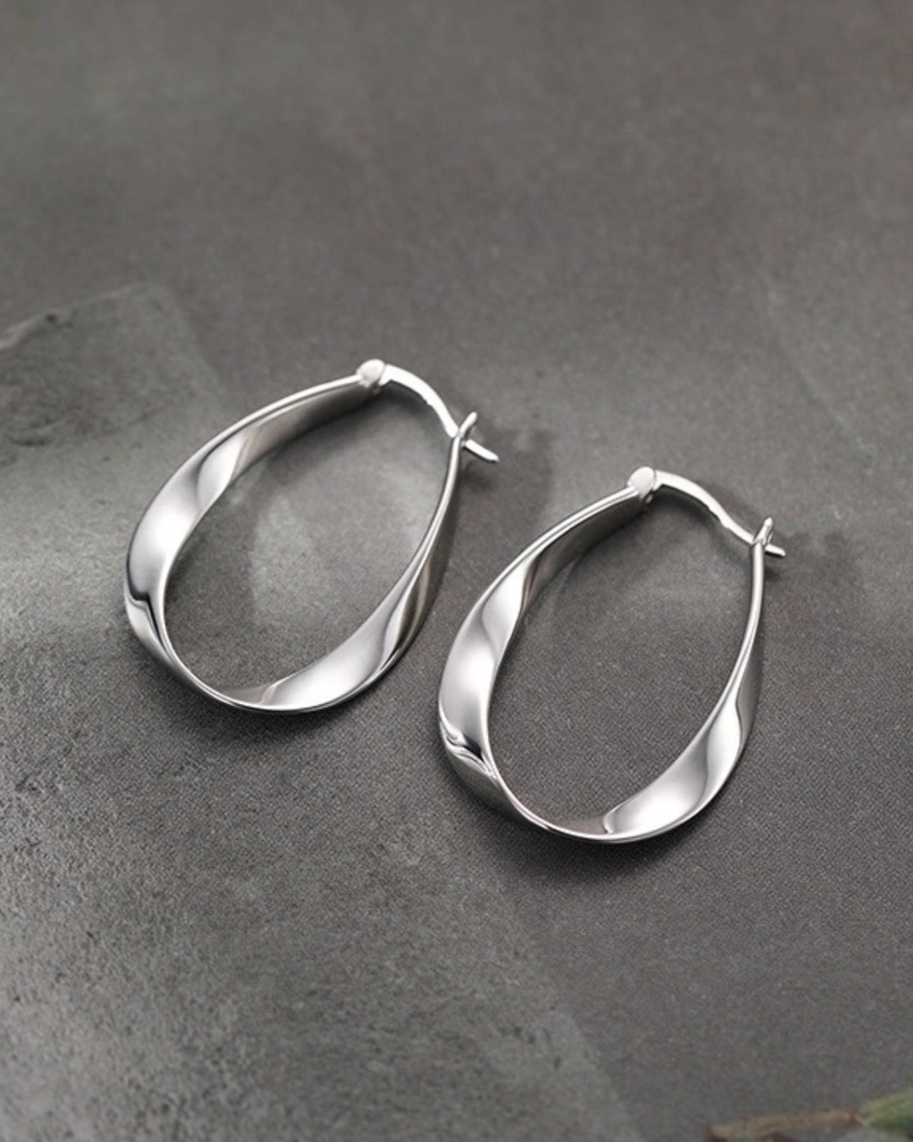 ツイストフープピアス A0398 - 5