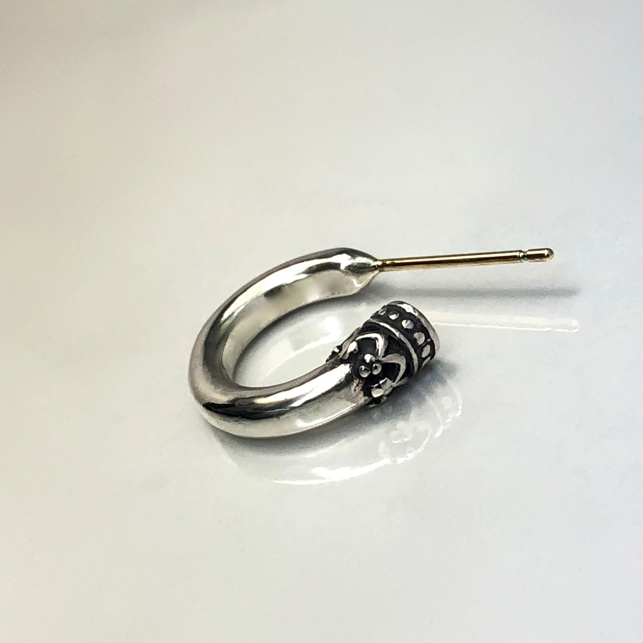 CROWN HOOP EARRING 3mm / クラウンフープ ピアス3mm