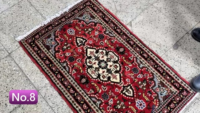 絨毯クエスト53【No.8】※現在、こちらの商品はイランに置いてあります。ご希望の方は先ずは在庫のご確認をお願いします。