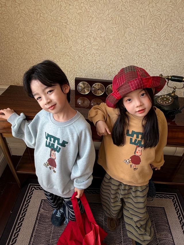 ルルスウェットトップス（2色展開）KMAI｜トップス プルオーバー｜小学生 ジュニア対応｜通学 普段着｜韓国子供服｜男の子 女の子｜100-160cm｜2026秋服 ［取寄］