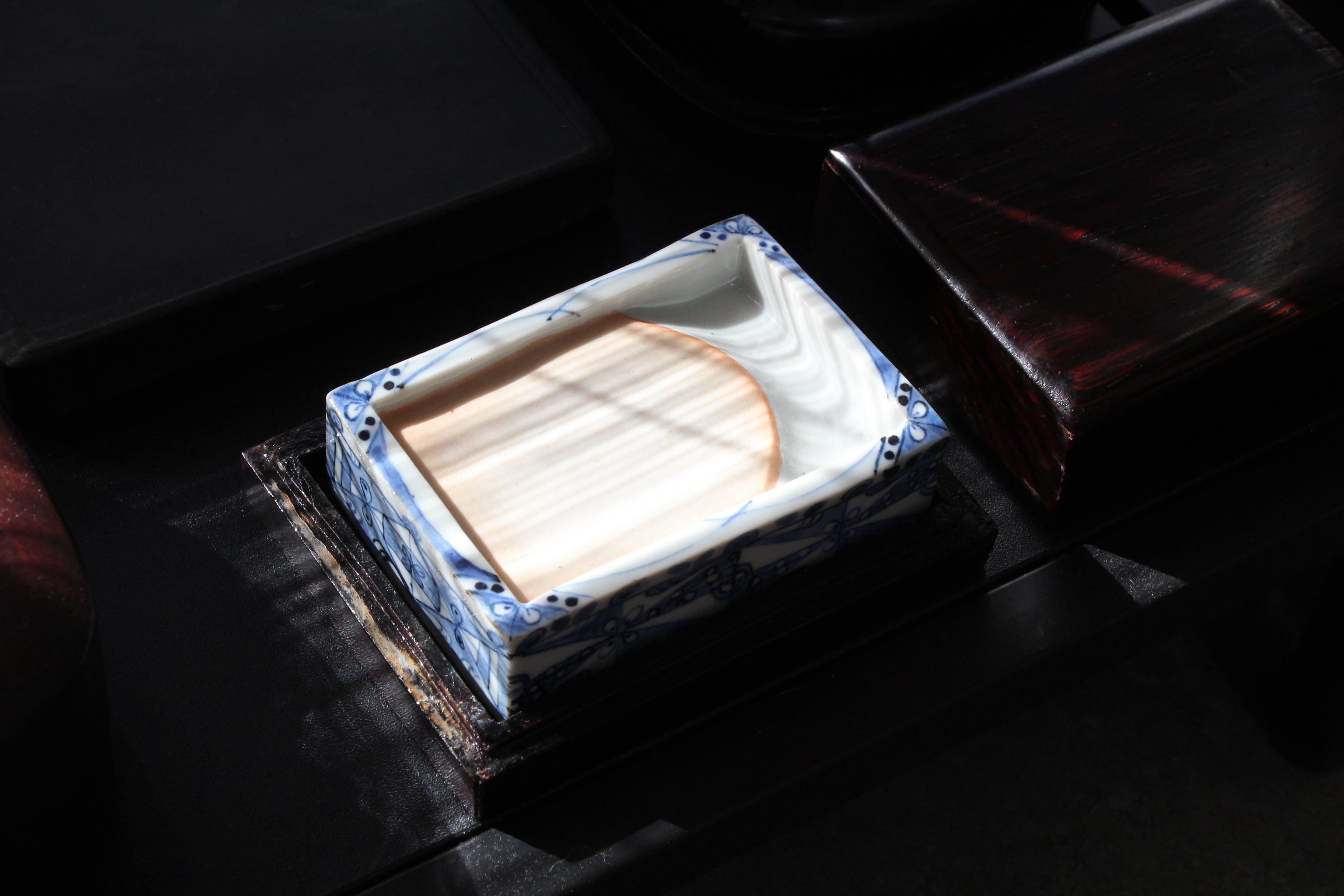 明治〜昭和 陶硯 青花子母硯 硯箱 古伊万里 染付 唐木 | 正一 古美術